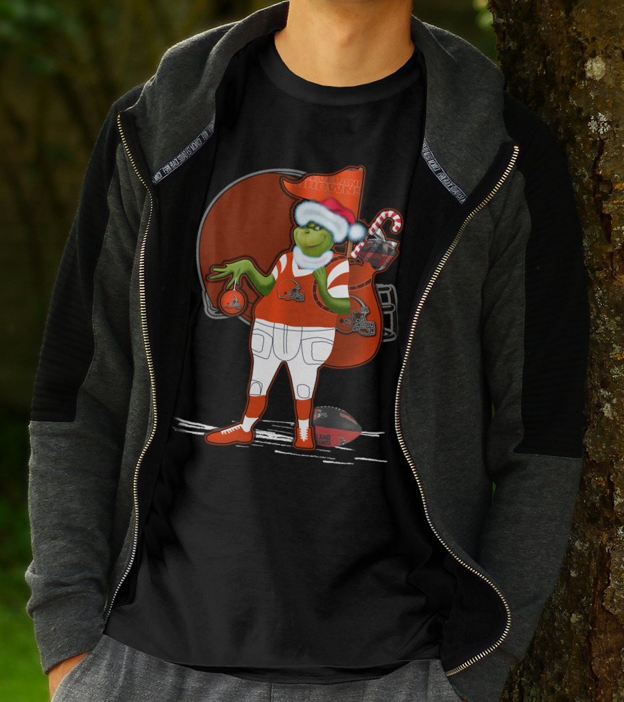 Grinchxmas Cleveland Browns Festive Football Santa With Helmet And Candy Cane T-Shirt