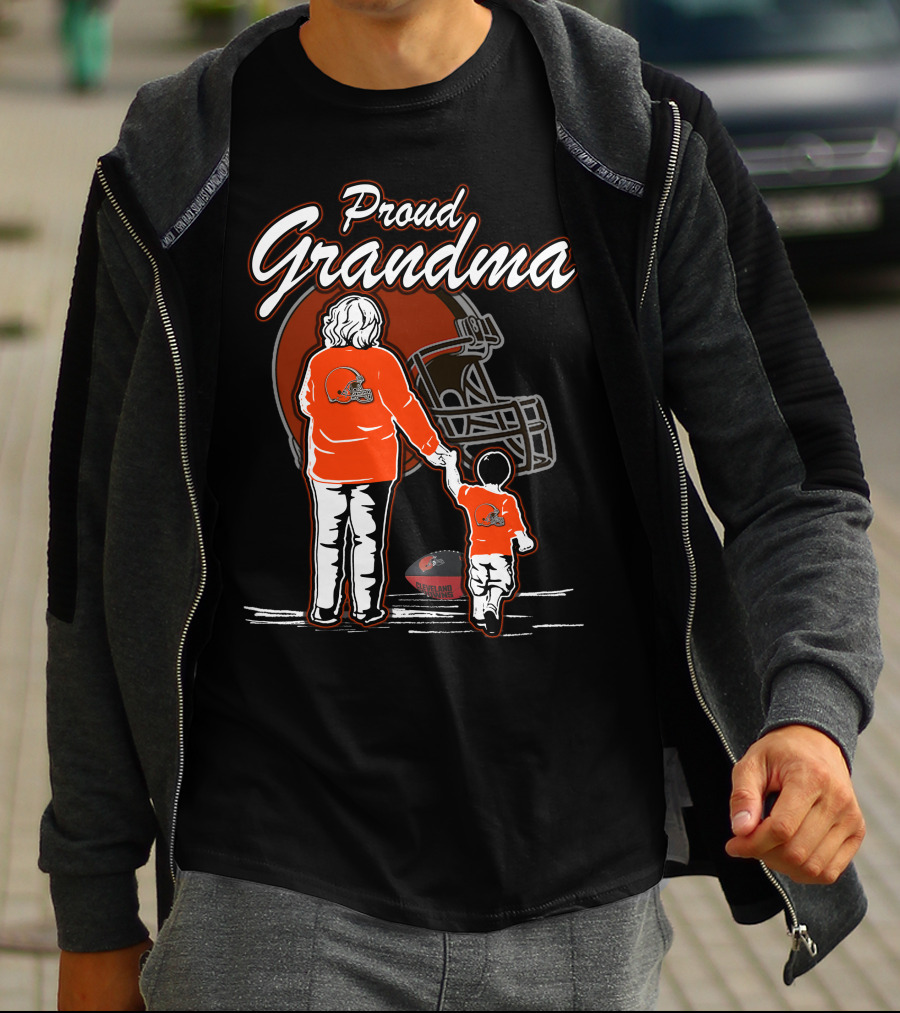Proud Grandma Cleveland Browns Football Family Love T-Shirt