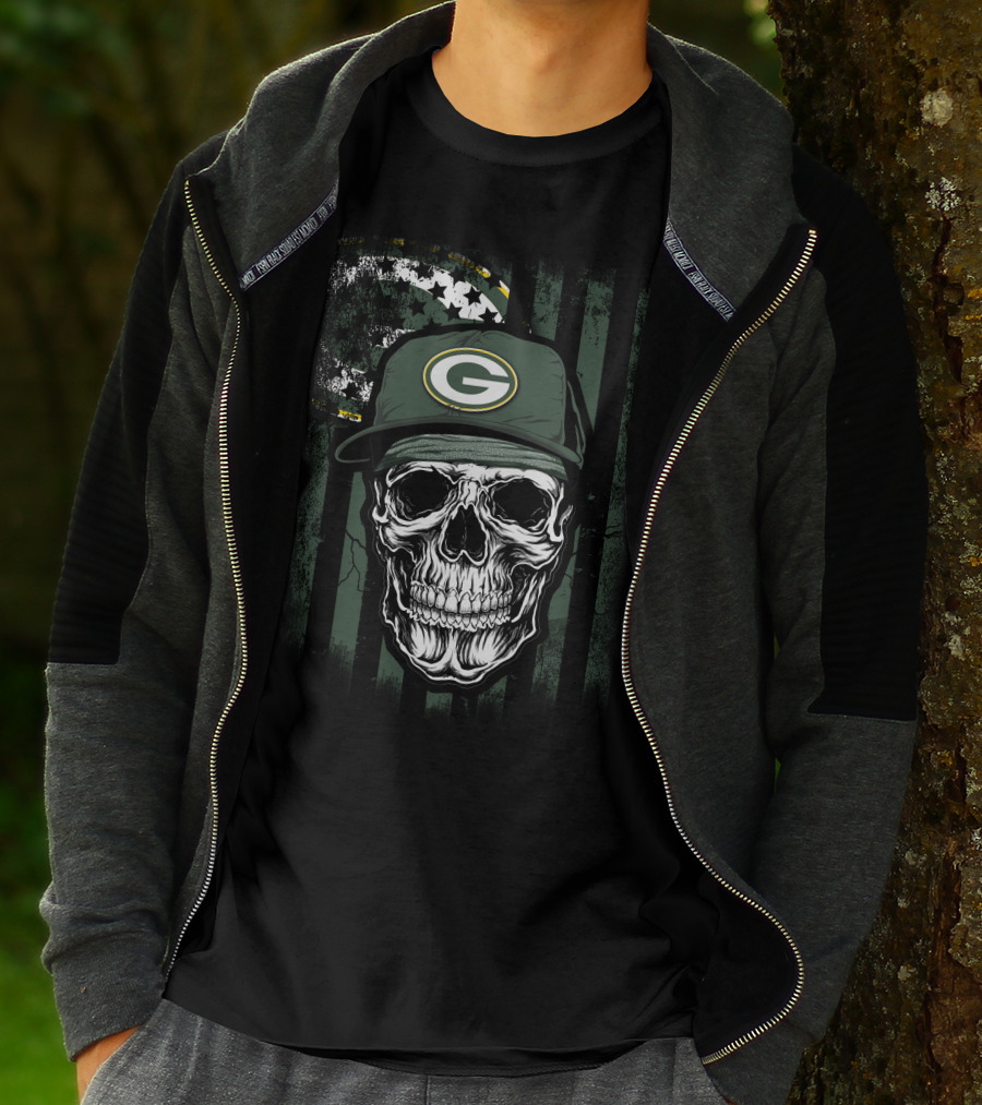 Skull Green Bay Packers Hat With American Flag Background T-Shirt