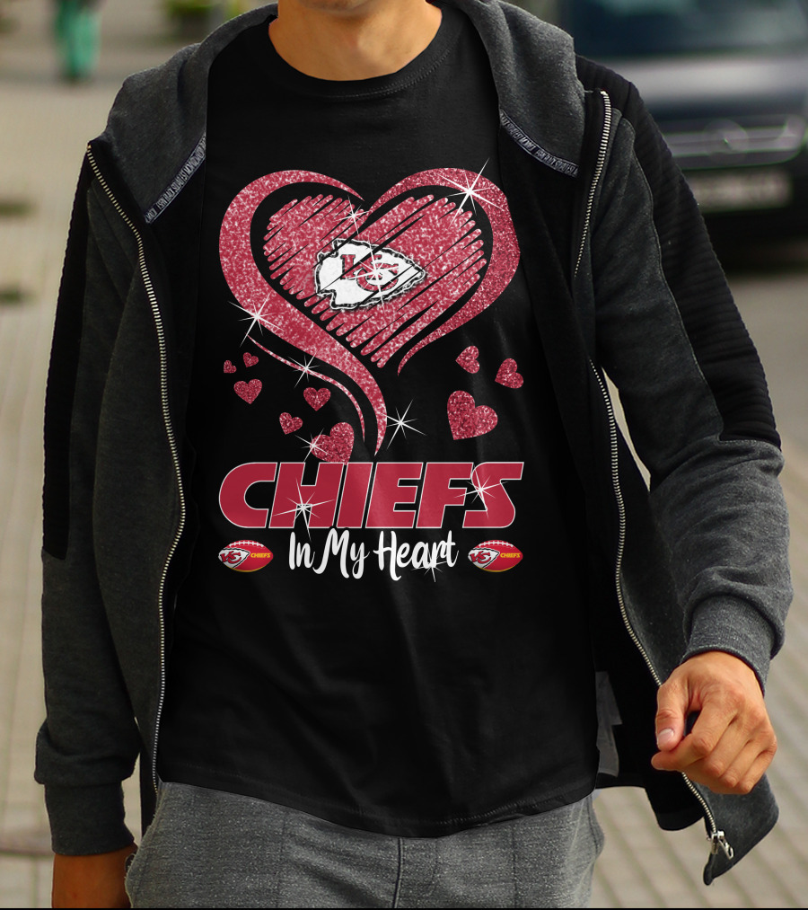 Kansas City Chiefs Love Glitter Heart Sparkle T-Shirt