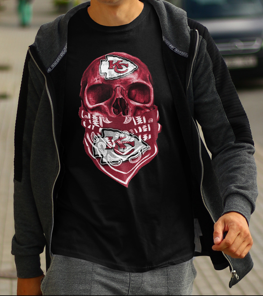 Kansas City Chiefs Skull Bandana T-Shirt