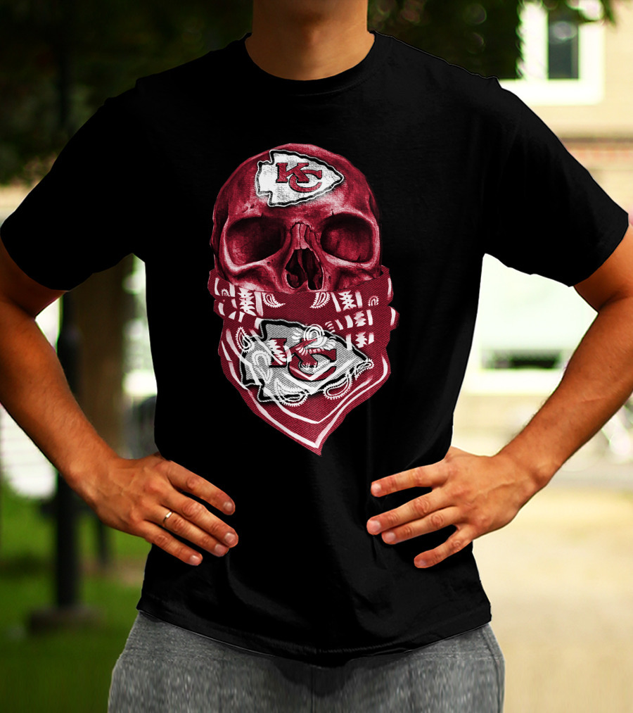 Kansas City Chiefs Skull Bandana T-Shirt