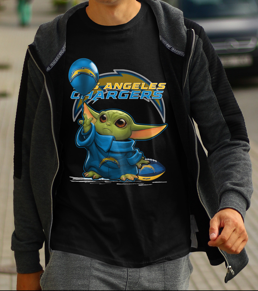 Yoda Los Angeles Chargers Football Balloon Among Stars T-Shirt