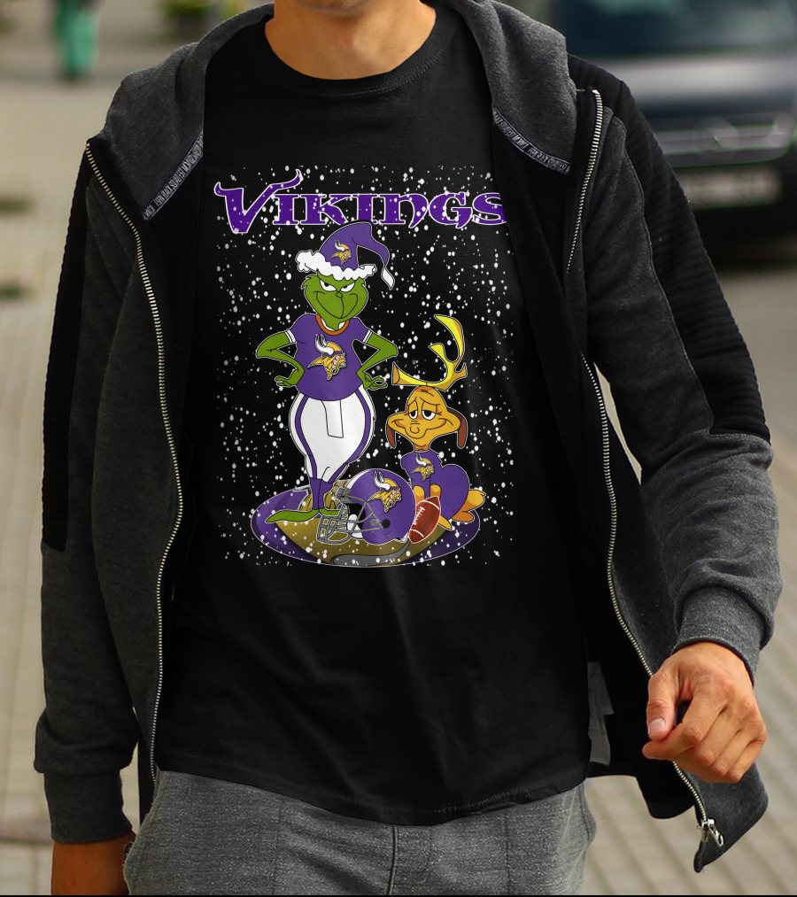 Grinchxmas Minnesota Vikings Football Holiday Scene T-Shirt