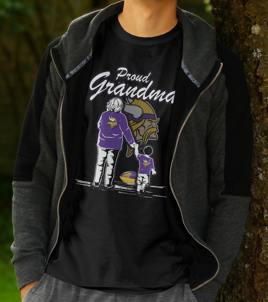 Proud Grandma Minnesota Vikings Family Football Fan T-Shirt