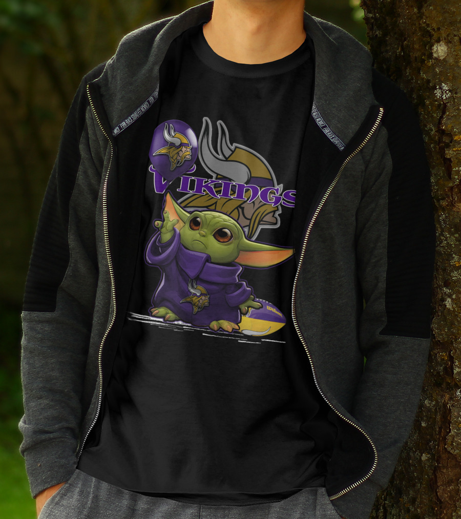 Yoda Holding Minnesota Vikings Football Helmet With Team T-Shirt