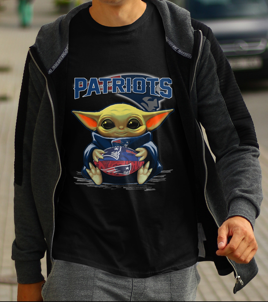 Patriots Baby Yoda With New England Football T-Shirt