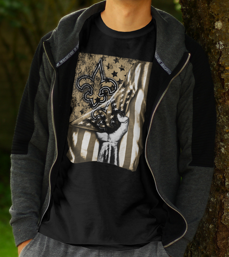 Flag New Orleans Saints Fleur-De-Lis Stars And Stripes Hand Pulling Black And Gold T-Shirt