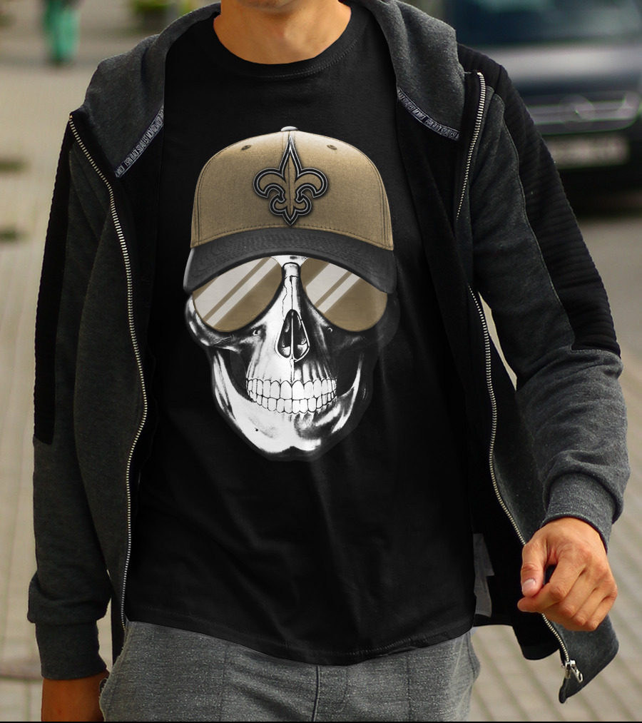 Skull V7 New Orleans Saints Fleur-de-Lis Hat And Sunglasses T-Shirt