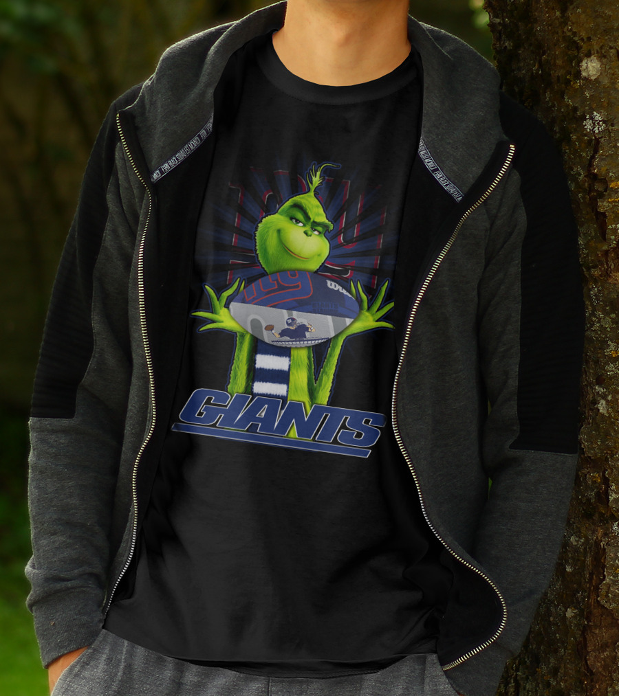 Grinch Holding New York Giants Football T-Shirt