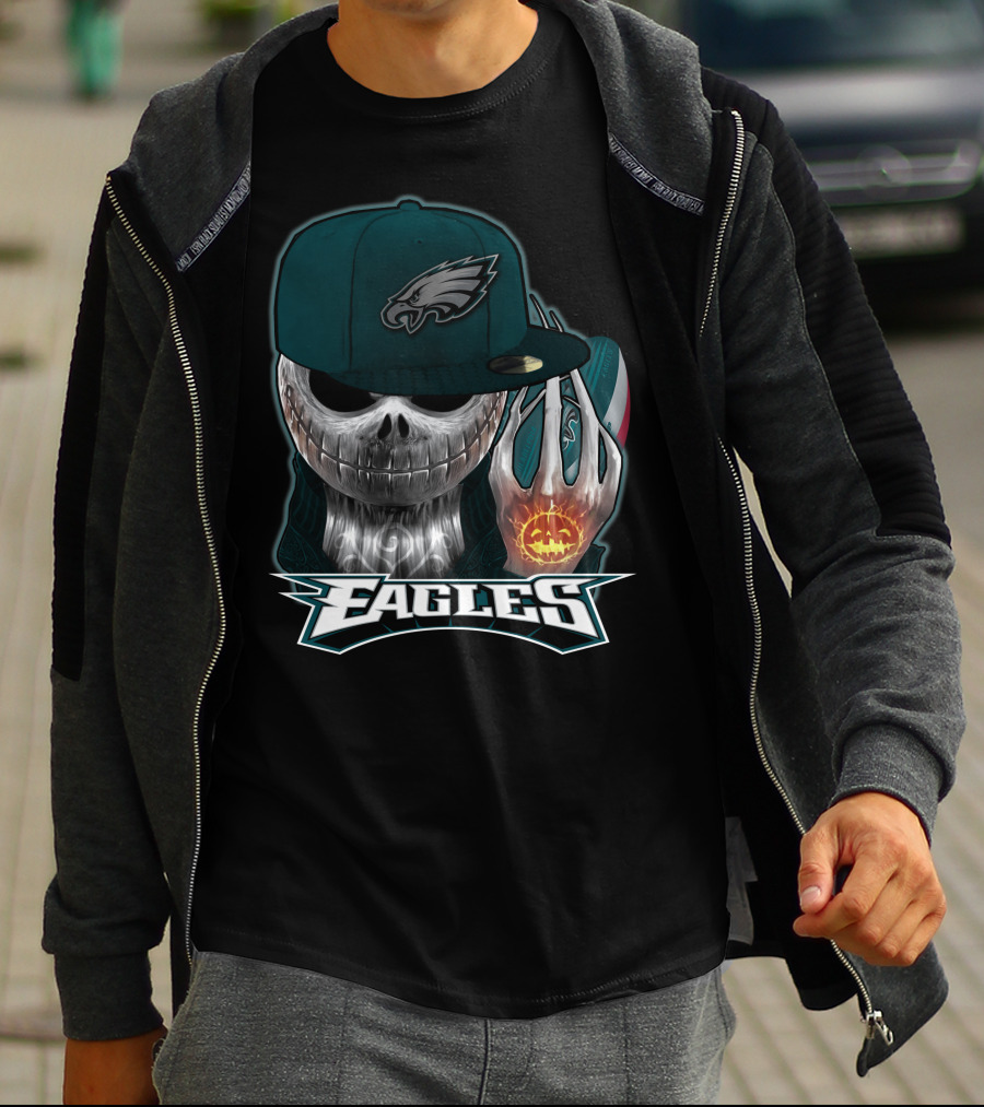 Jackskull Philadelphia Eagles Football Fan Skull Cap Halloween Pumpkin T-Shirt
