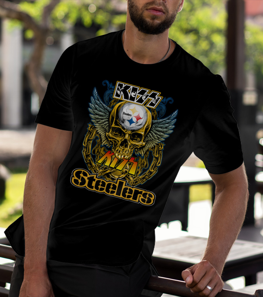 Kiss Steelers Skull Winged Helmet Chain Motif T-Shirt