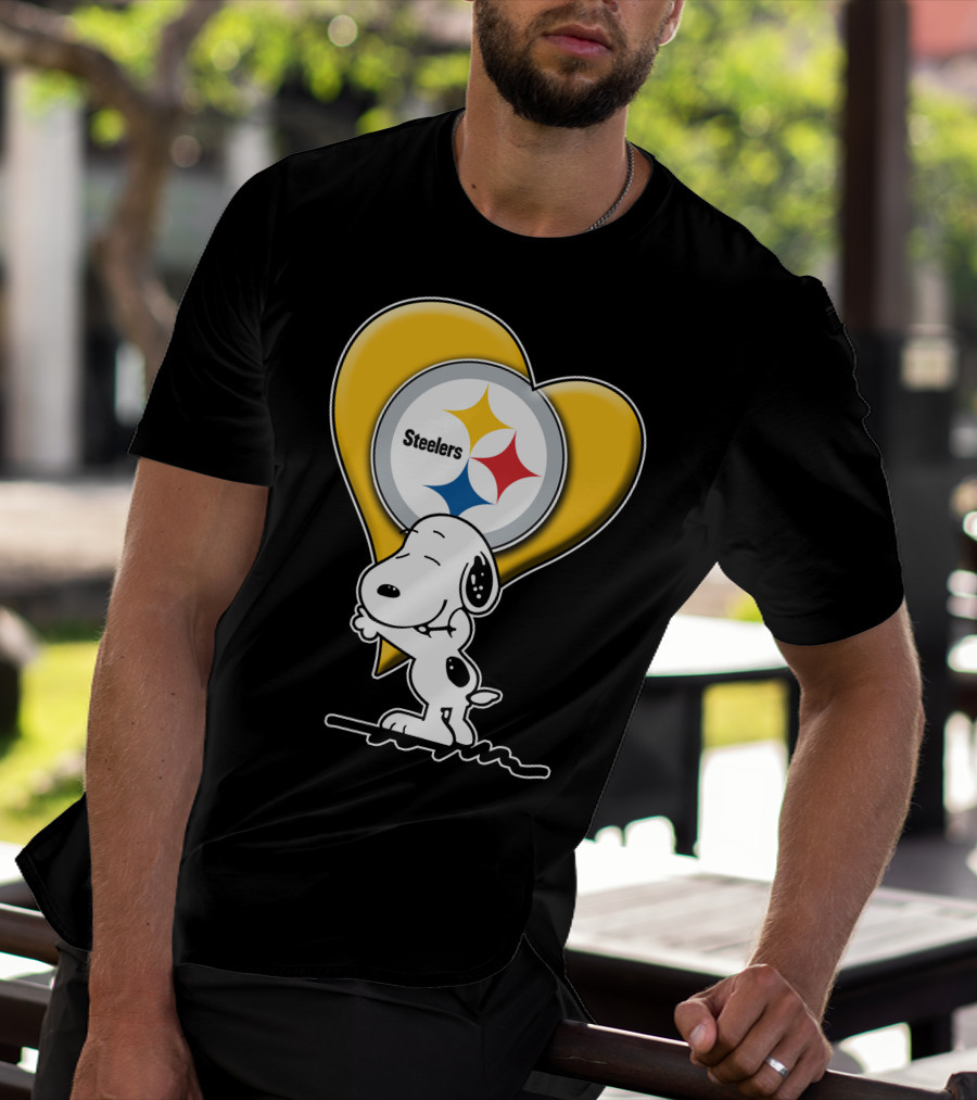 Snoopy Hugging Heart Steelers Logo Pittsburgh Steelers Fan Gear T-Shirt