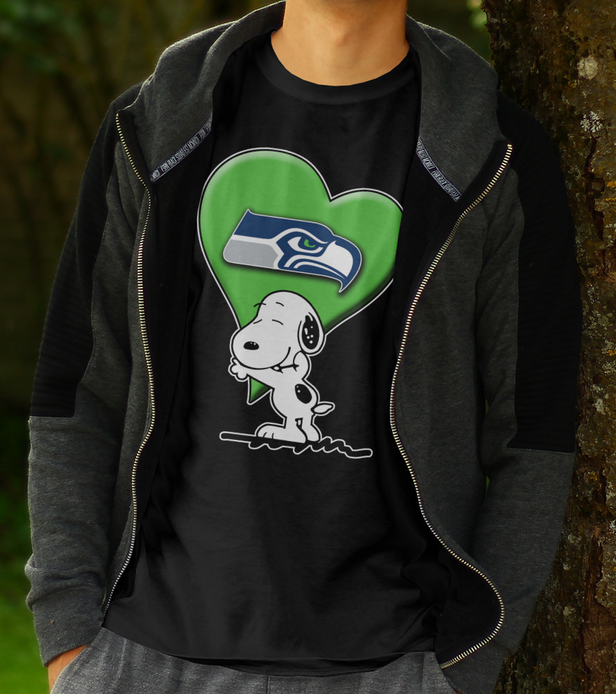 Snoopy Heart Seattle Seahawks Fan T-Shirt