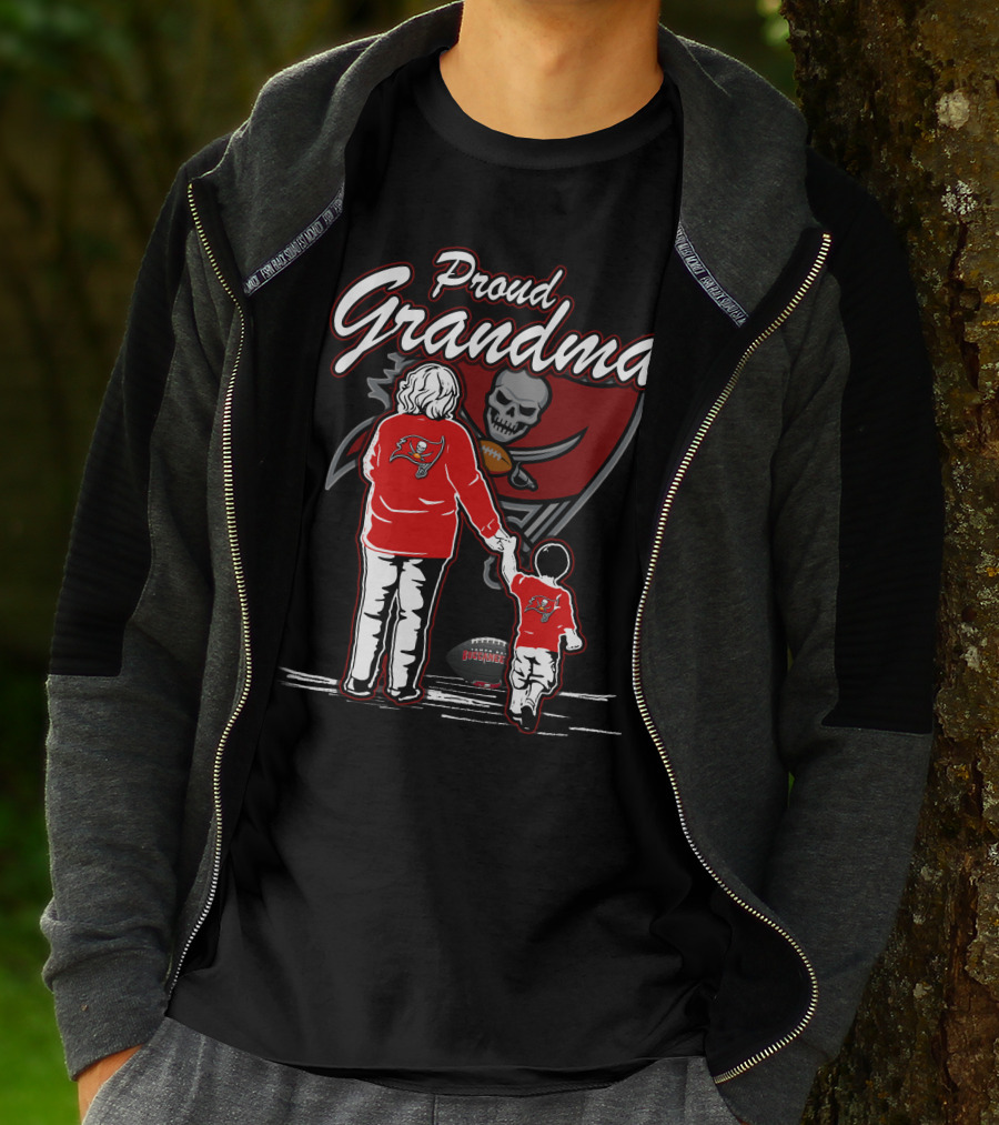 Proud Grandma Tampa Bay Buccaneers Football Family T-Shirt