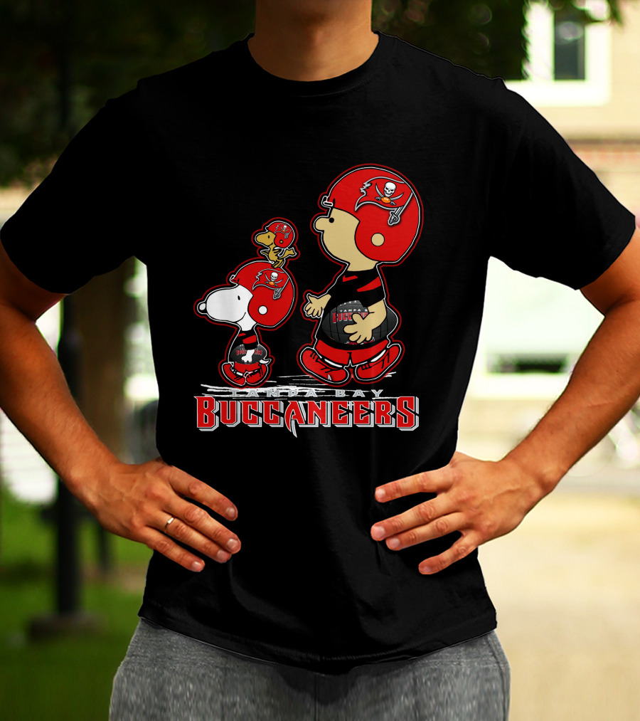 Tampa Bay Buccaneers Snpfootball Peanuts Characters T-Shirt