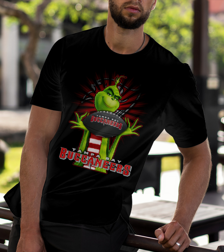 Grinch Tampa Bay Buccaneers Football Play Christmas T-Shirt
