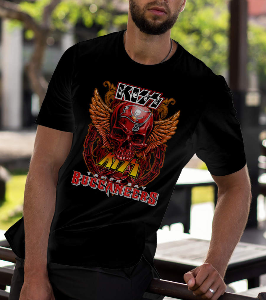 Kiss Tampa Bay Buccaneers Skull With Wings T-Shirt