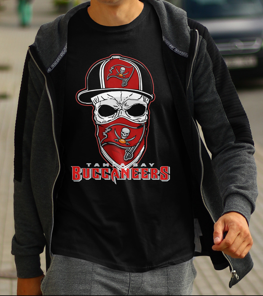 Tampa Bay Buccaneers Skull Cap T-Shirt