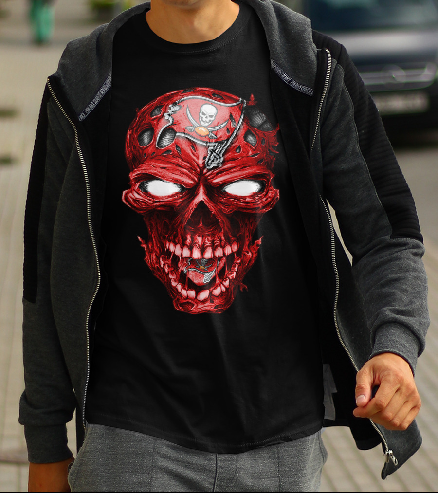 Skull V2 Tampa Bay Buccaneers Logo Red Skull T-Shirt