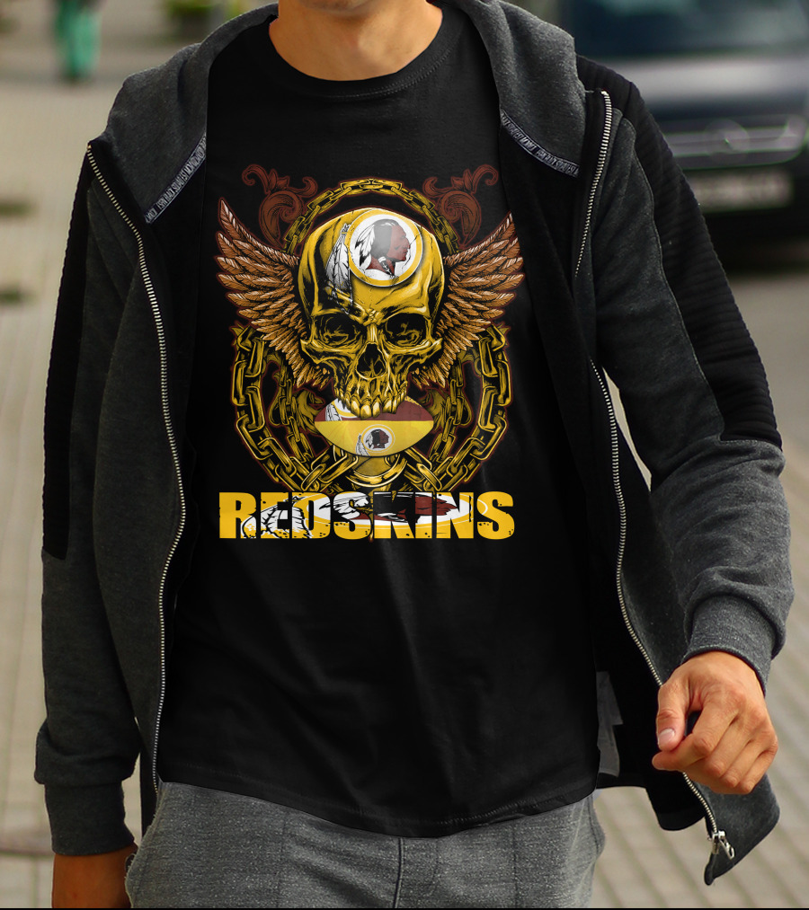 Redskins Skullfb Winged Skull Chains Feathers Football Helmet T-Shirt