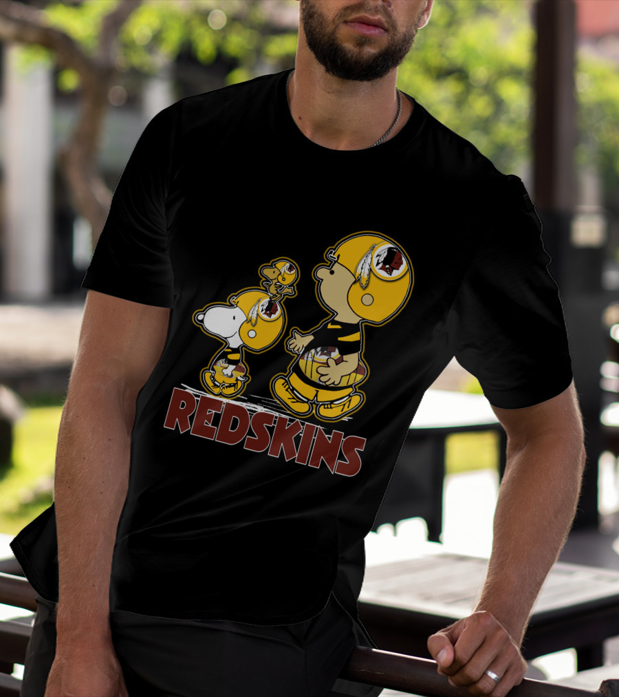 Snpfootball Redskins Peanuts Characters In Football Helmets T-Shirt