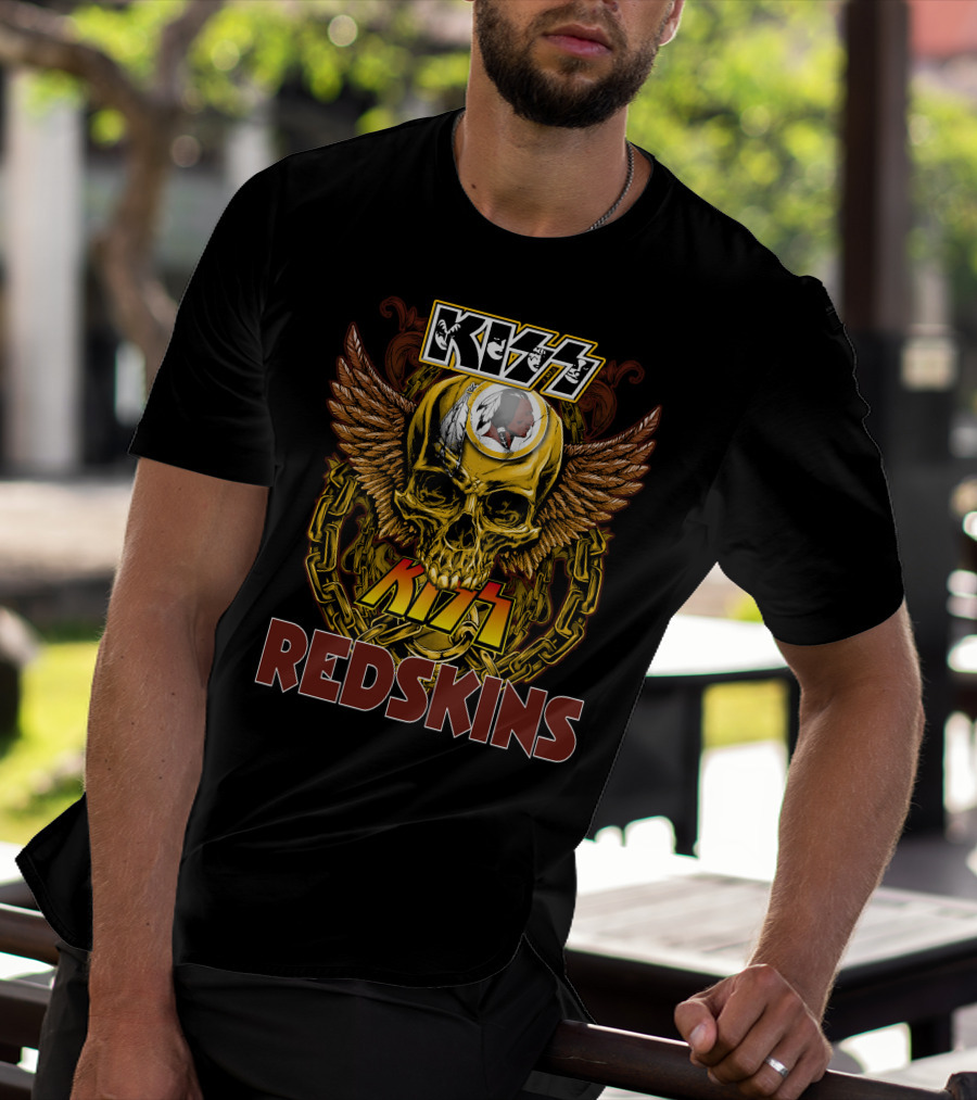Kiss Redskins Skull Wings Chains Helmet T-Shirt