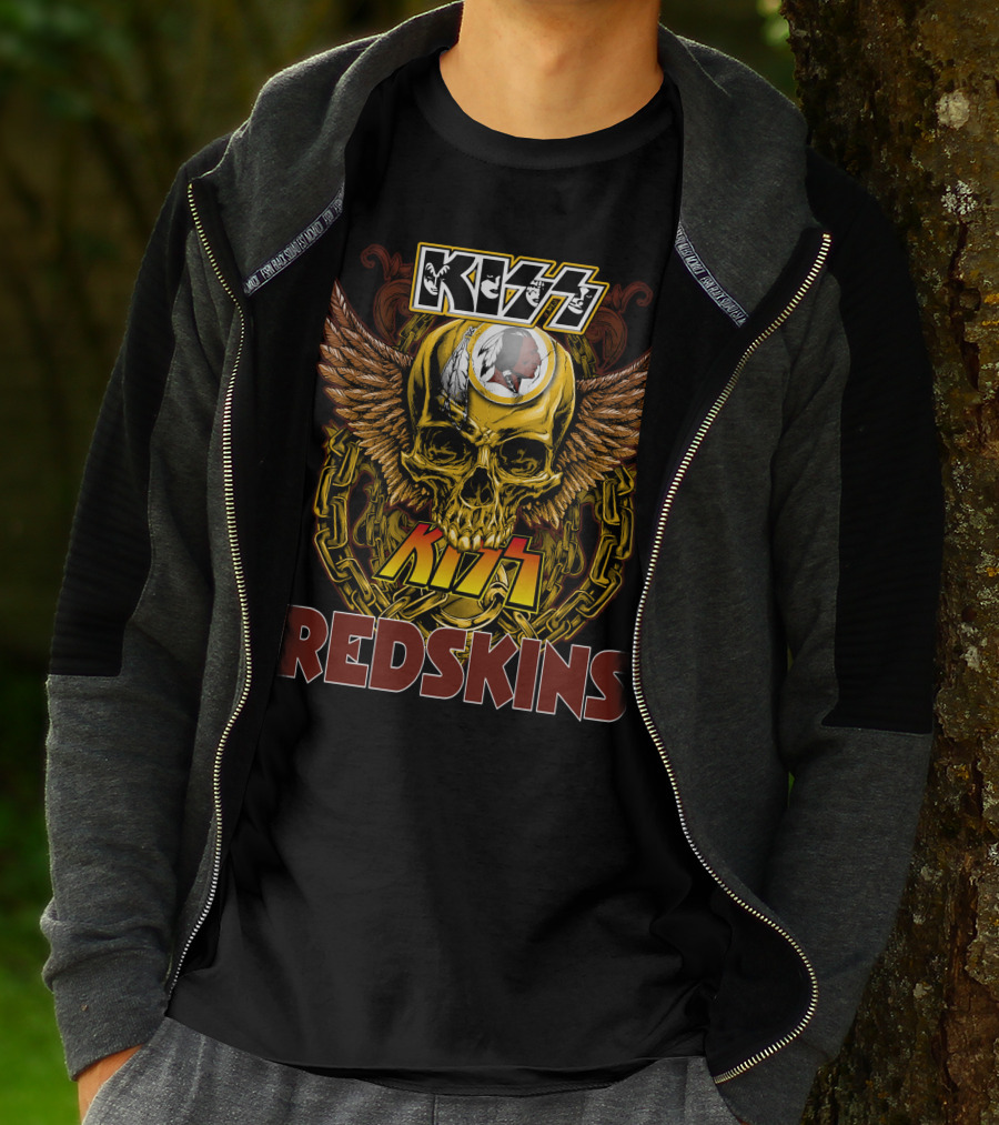 Kiss Redskins Skull Wings Chains Helmet T-Shirt