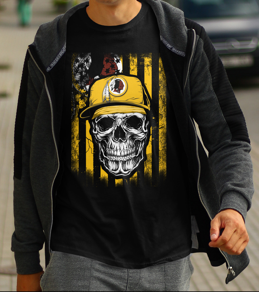 Skull V1 Washington Redskins Hat Stripes Iconic Sports Symbol T-Shirt