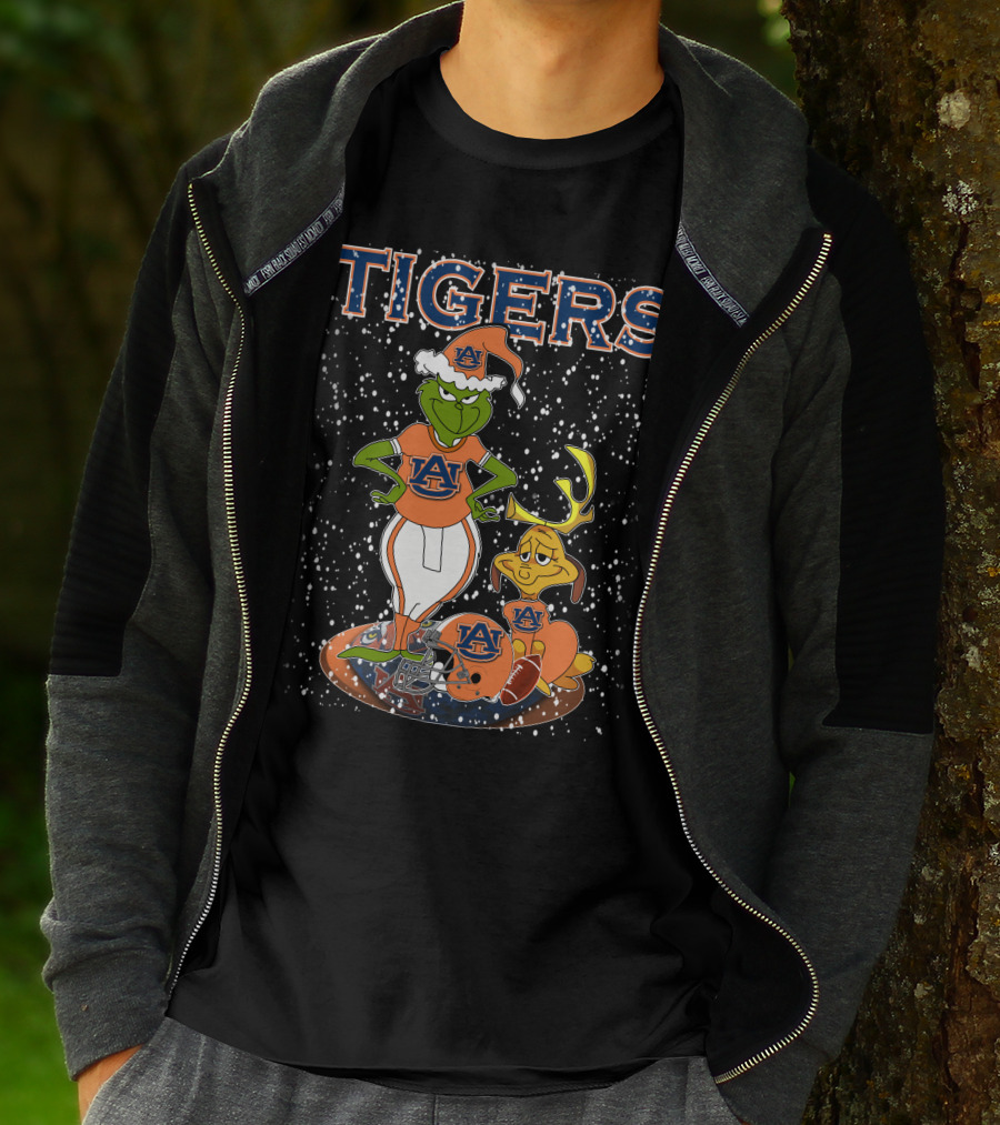 Grinch Auburn Tigers Christmas Santa Hat Snowy Football T-Shirt