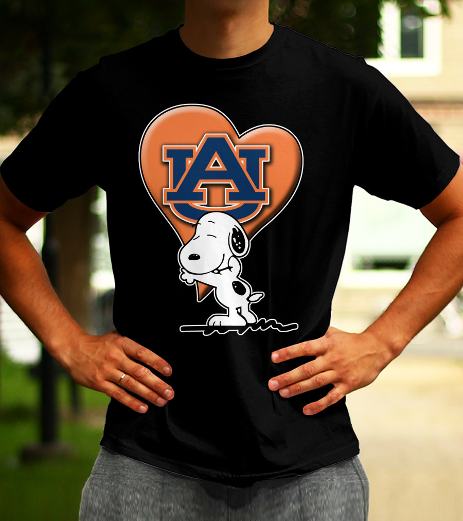 Snoopy Hugging Auburn Tigers Heart T-Shirt