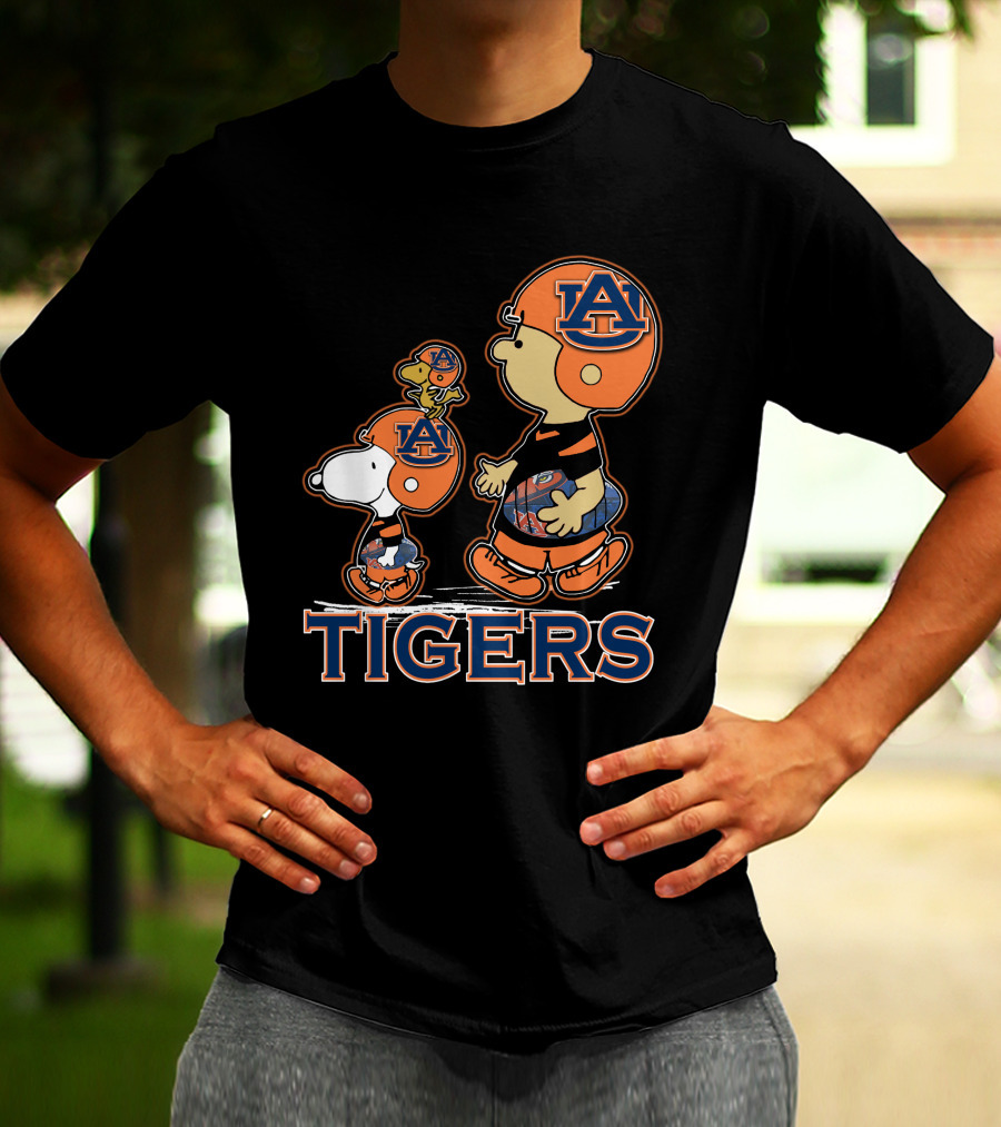 Snpfootball Auburn Tigers Peanuts Characters T-Shirt