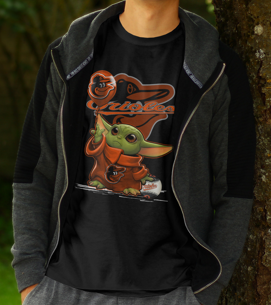 Yoda Holding Baltimore Orioles Balloon With Logo And Baseball T-Shirt