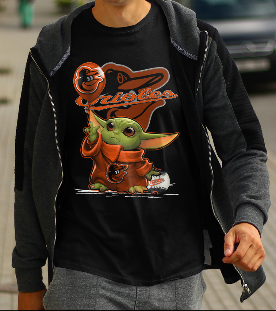 Yoda Holding Baltimore Orioles Balloon With Logo And Baseball T-Shirt