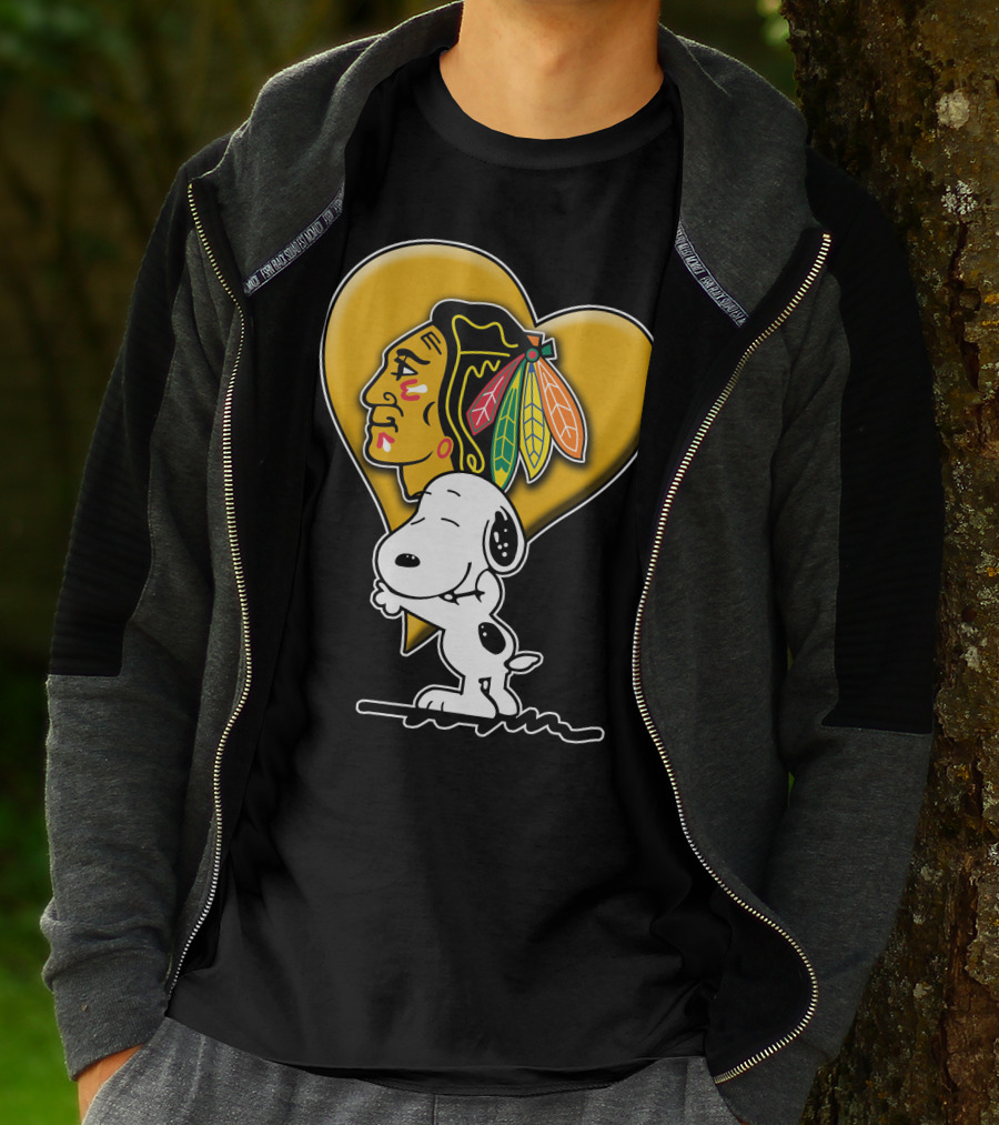 Snoopy Hugging Chicago Blackhawks Heart T-Shirt