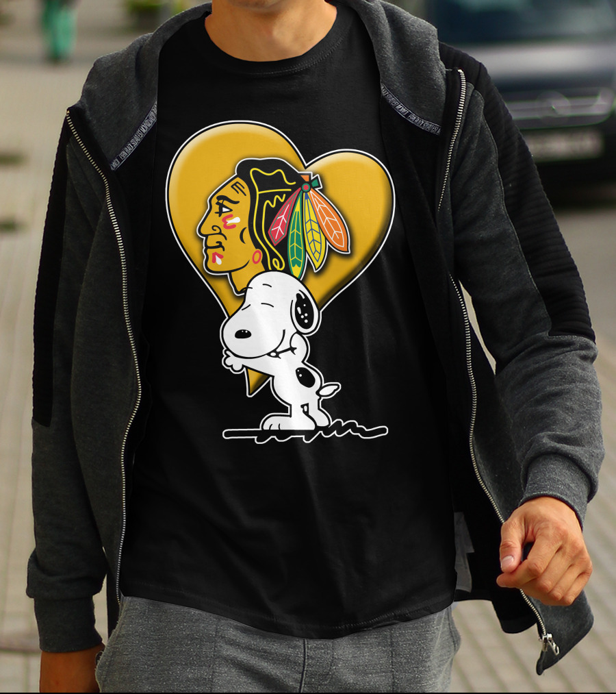 Snoopy Hugging Chicago Blackhawks Heart T-Shirt