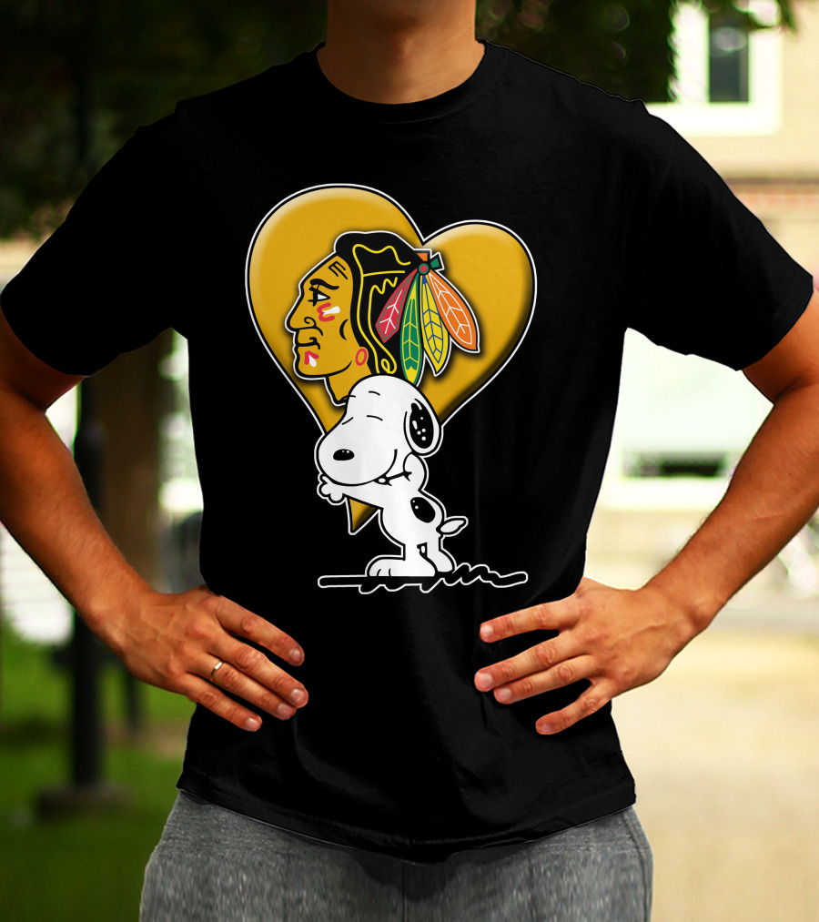 Snoopy Hugging Chicago Blackhawks Heart T-Shirt