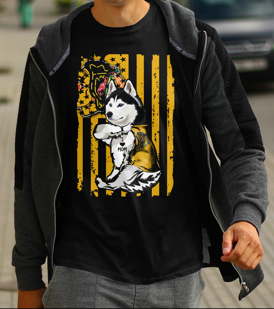 Siberian Husky I Love Mom Chicago Blackhawks Yellow Stripes T-Shirt