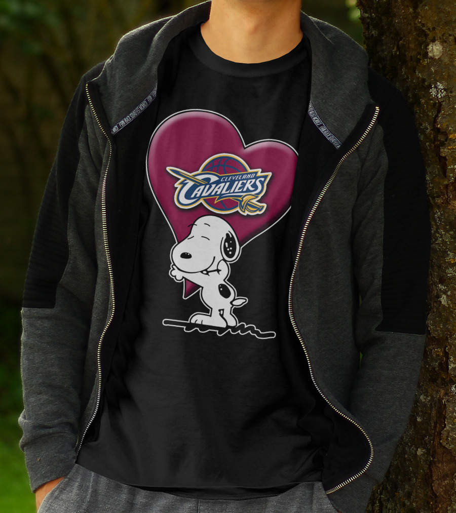 Snp V1 Cleveland Cavaliers Heart Basketball Snoopy Hugging T-Shirt
