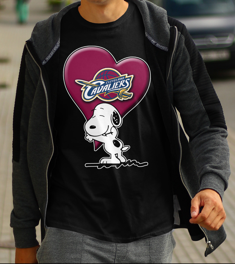 Snp V1 Cleveland Cavaliers Heart Basketball Snoopy Hugging T-Shirt