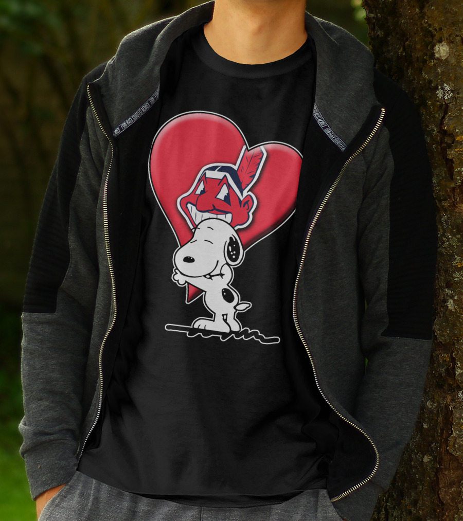 Snoopy Hugging Cleveland Indians Logo Heart T-Shirt