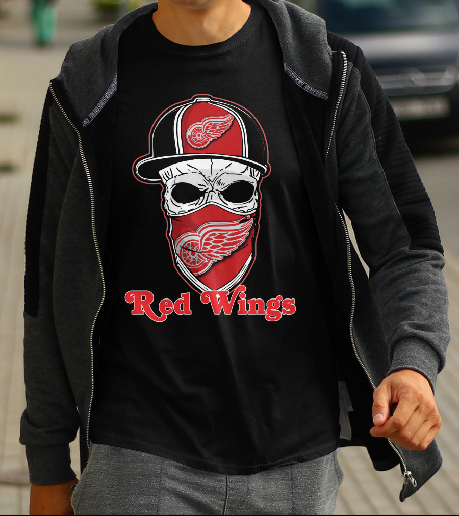 Detroit Red Wings Skull Hat Iconic Wings T-Shirt