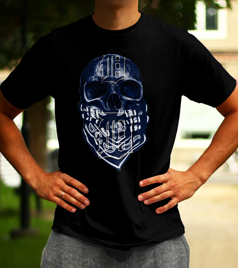Skull With Detroit Tigers Logo And Bandana T-Shirt