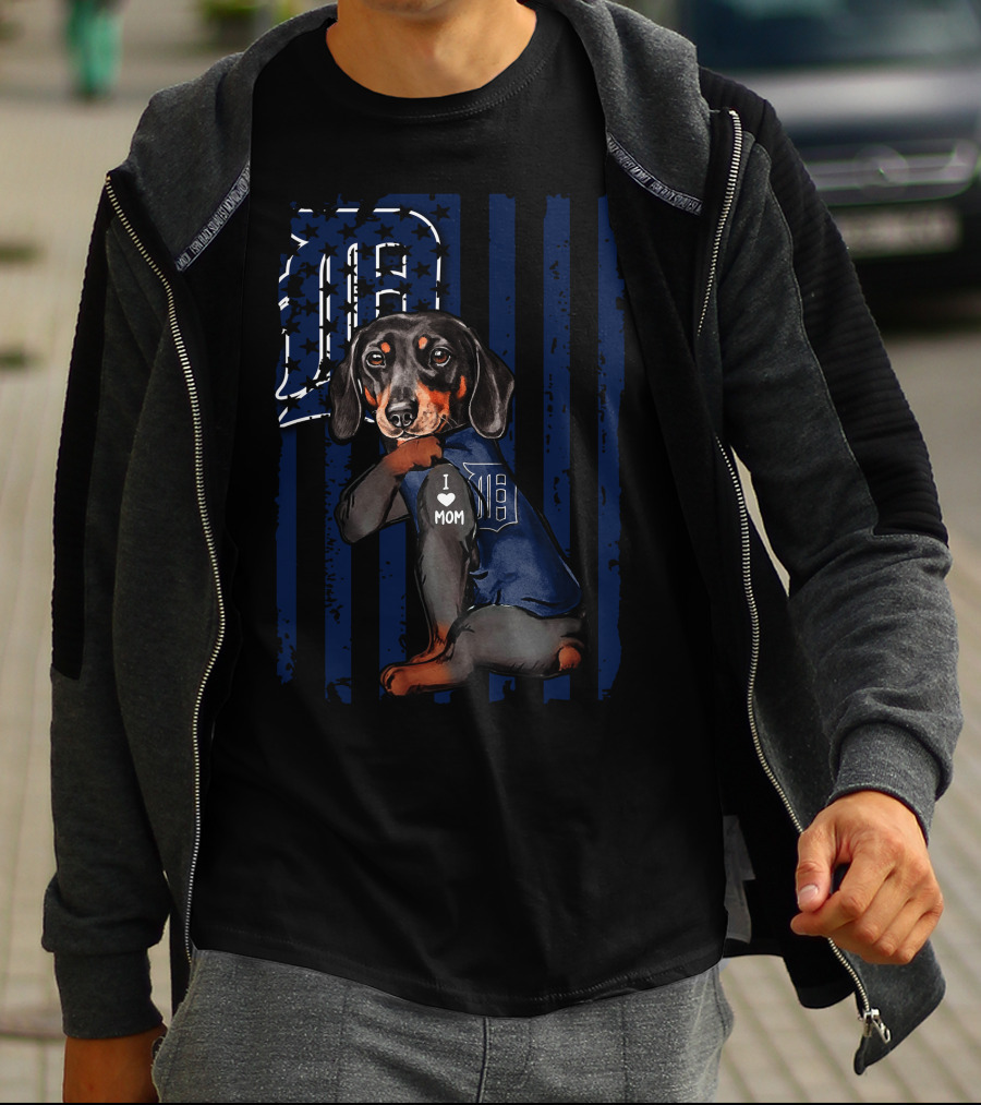 Dachshund I Love Mom Detroit Tigers Stripes T-Shirt