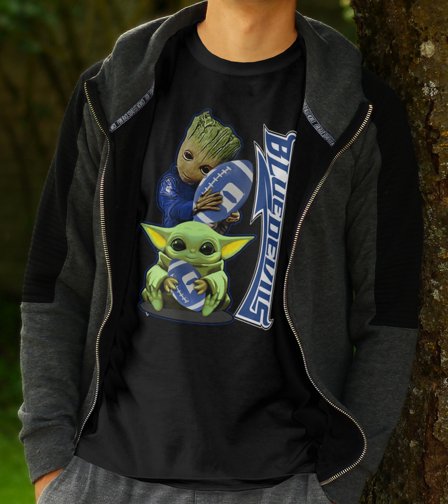 Grzd Duke Blue Devils Groot And Baby Yoda Holding Football T-Shirt