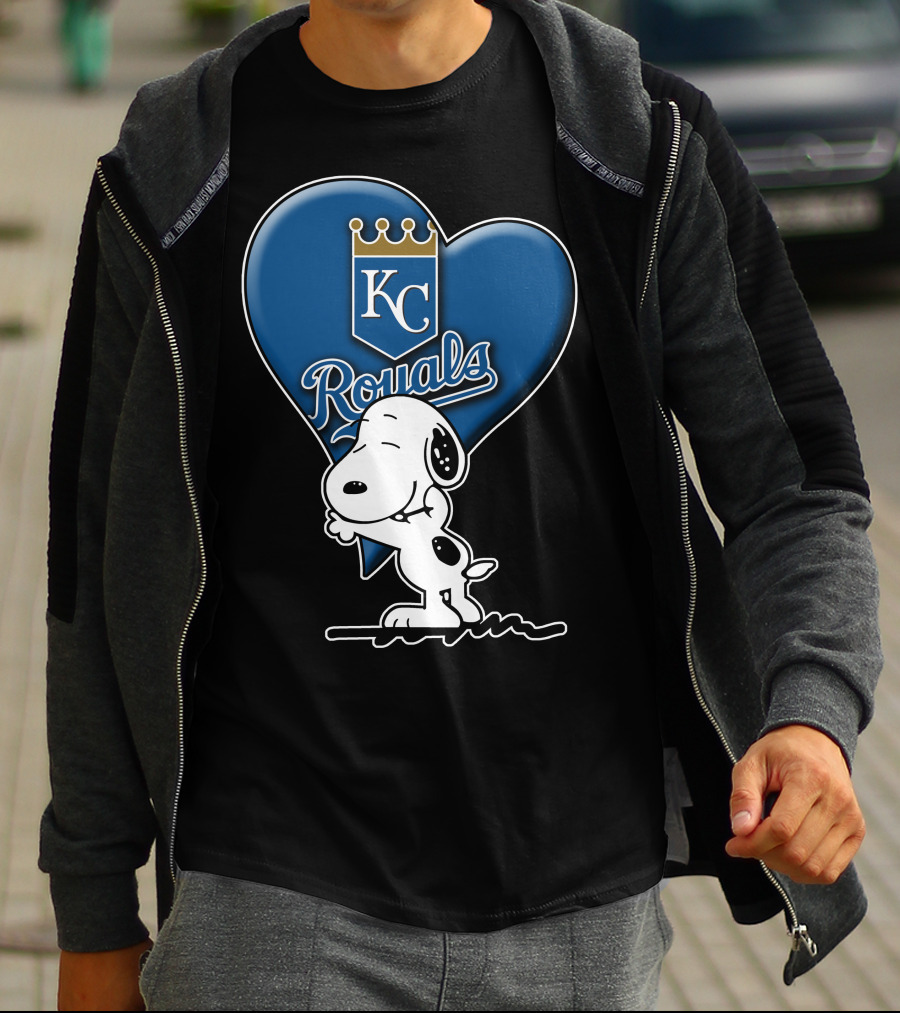 Snoopy Hugging Heart Kc Royals T-Shirt
