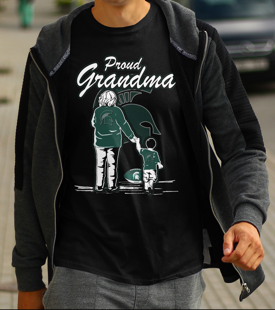 Proud Grandma Holding Hands Michigan State Spartans Football Fan T-Shirt