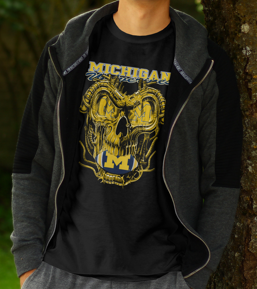 Dragonskull Michigan Wolverines M Football Skull T-Shirt