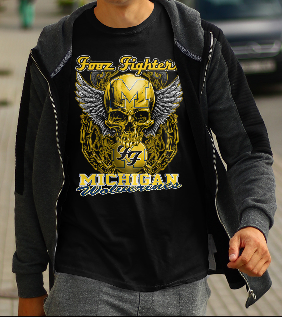 Foor Fighters Michigan Wolverines Skull Wings Chain T-Shirt