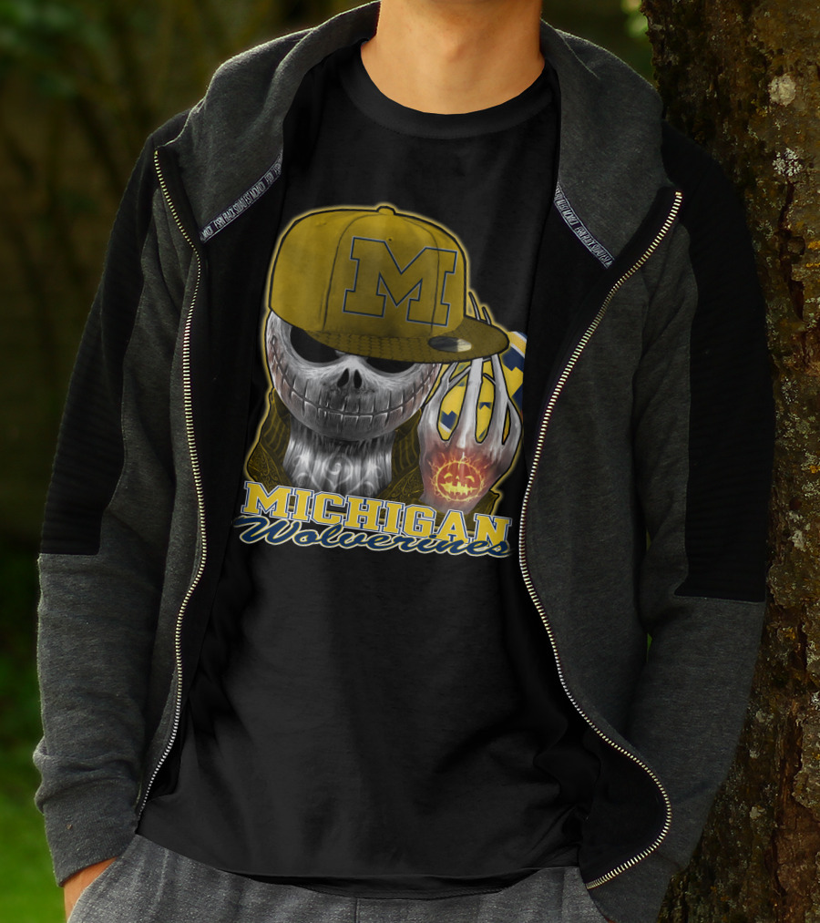 Jackskull Michigan Wolverines Halloween Skull With Wolverine Colors And Cap T-Shirt